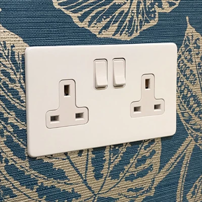 Contemporary Screwless White Switched Plug Socket