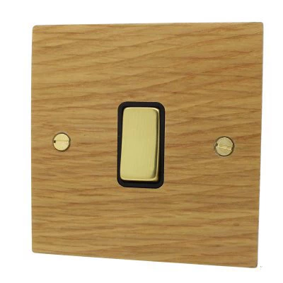 Flat Wood Veneer Oak | Polished Brass Sockets & Switches