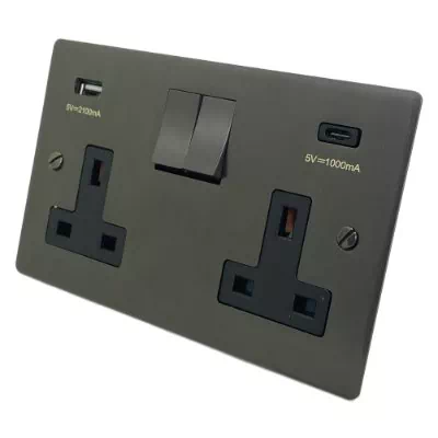 Flatplate Supreme Bronze Plug Socket with USB Charging