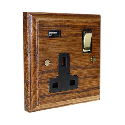 Jacobean Medium Oak | Polished Brass Plug Socket with USB Charging