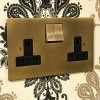 Seamless Antique Brass Switched Plug Socket - 1