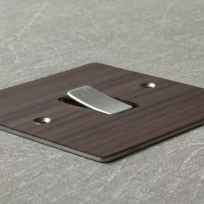 Flat Wood Veneer Walnut | Satin Stainless Profile