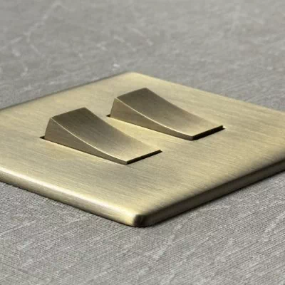 Screwless Supreme Antique Brass Profile