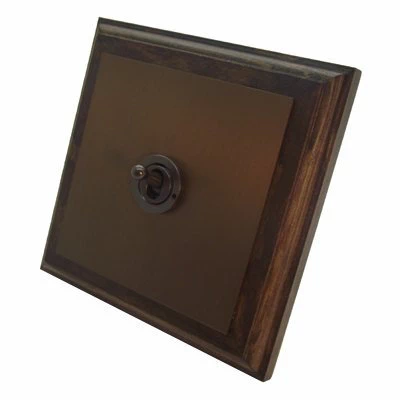 Click here to see the Vintage Oak sockets and switches range